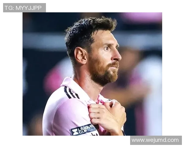 2002年罗纳尔多与梅西的巅峰对决谁才是足球历史最佳球员的真正代表